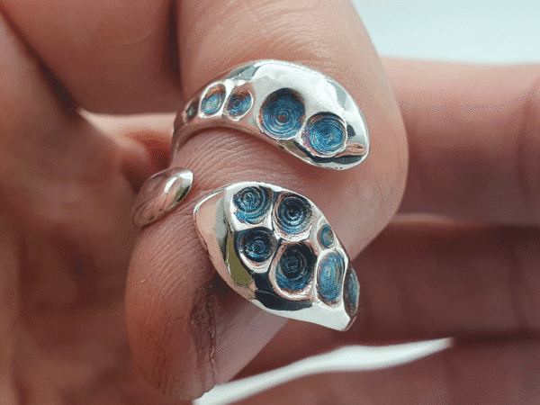 dive-2 open sterling silver ring with alien-inspired detailing – Cephala