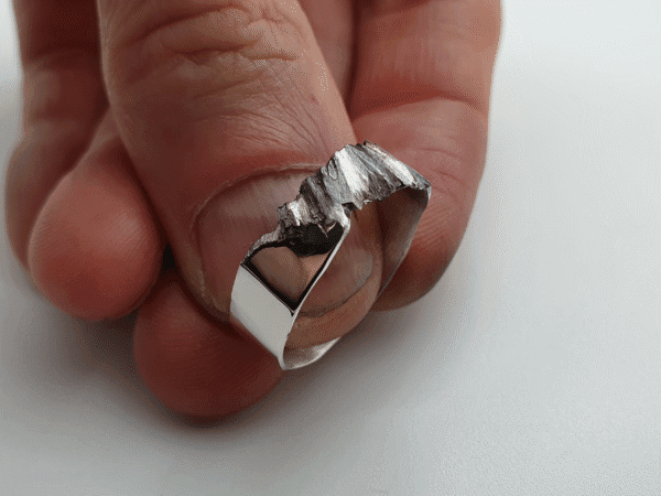 equilibrium-20231109_122933 Equilibrium ring – polished and oxidised silver contrast