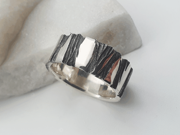 oxidised-silver-ring-fractur-black-detail Fractur ring – angled side view showing textured detail